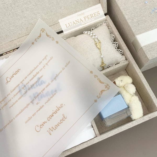 Convite de Padrinhos Toalha personalizada, Aromatizador e Almofada com terço